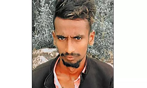 மெரினாவில் நண்பர்களுடன் பிறந்தநாள் கொண்டாடிய வாலிபர் படுகொலை