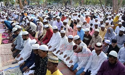 வேலூரில் ரம்ஜான் சிறப்பு தொழுகை