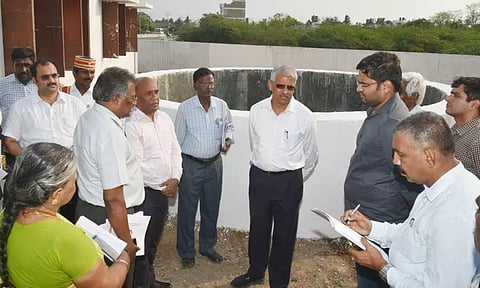 பாதாள சாக்கடை திட்டப்பணிகளை விரைந்து முடிக்க வேண்டும்