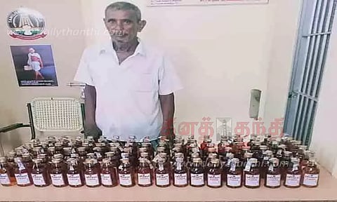 வீட்டில் பதுக்கிய மதுபாட்டில்கள் பறிமுதல்