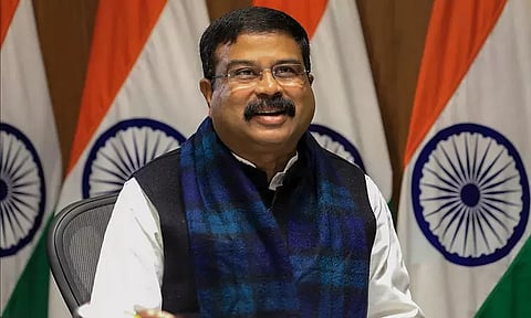 பட்டங்களை விட திறமைகளே எதிர்காலத்தை வளப்படுத்தும் - மத்திய கல்வித்துறை மந்திரி தர்மேந்திர பிரதான்