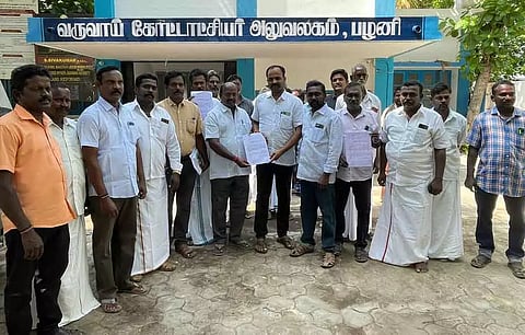 மணல் அள்ளுவதை தடுக்க வேண்டும்