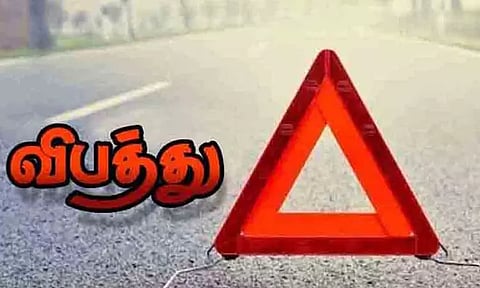 துக்க நிகழ்ச்சிக்கு சென்றபோது லாரி மீது மோட்டார் சைக்கிள் மோதி பெண் பலி