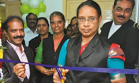 செங்கல்பட்டு கோர்ட்டில் வக்கீல்கள் சங்க கட்டிடம் திறப்பு