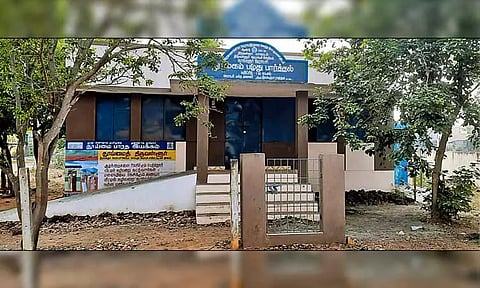 காக்களூரில் பல மாதங்களாக பூட்டி கிடக்கும் நூலகம் - பயன்பாட்டுக்கு கொண்டுவர பொதுமக்கள் கோரிக்கை