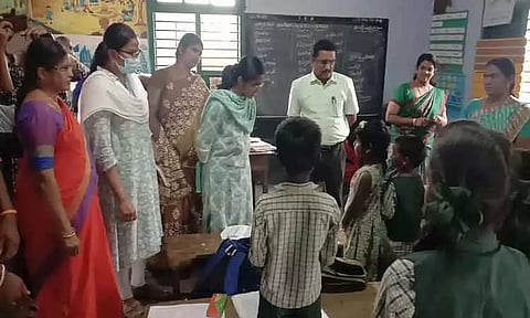 வால்பாறையில் மதிய உணவு சாப்பிட்ட 24 மாணவர்கள் மயக்கம்:அரசு பள்ளியில் சப்-கலெக்டர் பிரியங்கா ஆய்வு-பரிசோதனை முடிவு வந்ததும் உரிய நடவடிக்கை