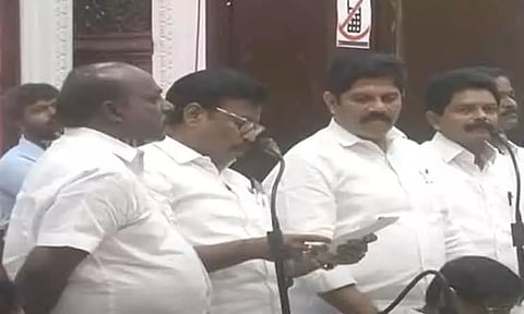 நகராட்சி நிர்வாகம் சட்டவிதிகள் திருத்தம் - சென்னை மாநகராட்சி மன்ற கூட்டத்தில் காங்கிரஸ், கம்யூனிஸ்ட் கவுன்சிலர்கள் எதிர்ப்பு