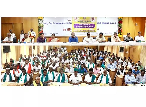 குறைகேட்பு கூட்டத்தில் விவசாயிகள் குற்றச்சாட்டு:ஏரிகளில் மண் அள்ளுவதில் விதிமீறல்கோர்ட்டில் வழக்கு தொடரபோவதாக அறிவிப்பு