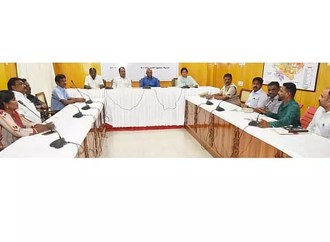 விழுப்புரத்தில் நாளை மறுநாள் நடைபெறும்மாரத்தான் போட்டியை அமைச்சர் உதயநிதி தொடங்கி வைக்கிறார்முன்னேற்பாடு பணிகள் குறித்து கலெக்டர் ஆலோசனை