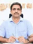 வேகத்தை குறைத்து பயணிக்க வேண்டும்