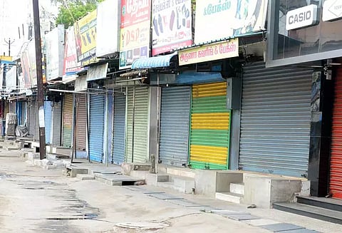 மே தினத்தை முன்னிட்டு, நாளை மறுநாள் மதுபான கடைகளை மூட கலெக்டர் உத்தரவு