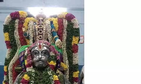 அனுமன் வாகனத்தில் ரெங்கநாதர்