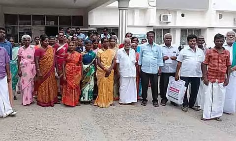 அரசு புறம்போக்கு நிலத்தை ஆக்கிரமிப்பு செய்தவர் மீது நடவடிக்கை எடுக்க பொதுமக்கள் கோரிக்கை