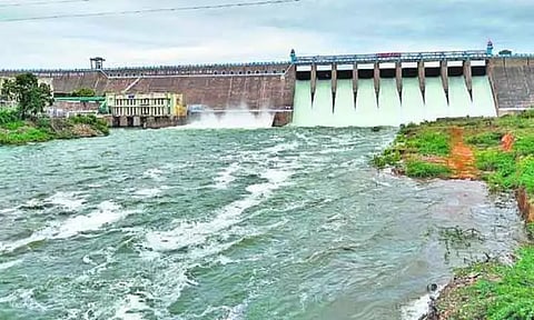 பவானிசாகர் அணையில் இருந்து கீழ்பவானி வாய்க்காலில் தண்ணீர் திறப்பு குறைப்பு