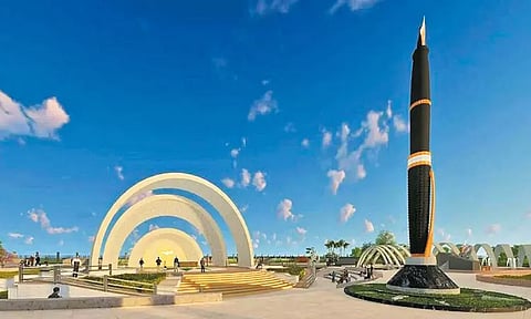 கருணாநிதி நினைவாக, சென்னை மெரினாவில் கடலில் பேனா நினைவுச்சின்னம் அமைக்க அனுமதி