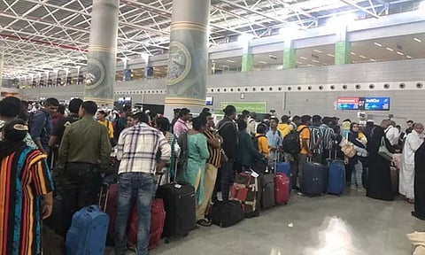 ஆபரேசன் காவிரி: பெங்களூரு விமானத்தில் ஜெட்டாவில் இருந்து 229 பேர் இந்தியாவுக்கு இன்று வருகை