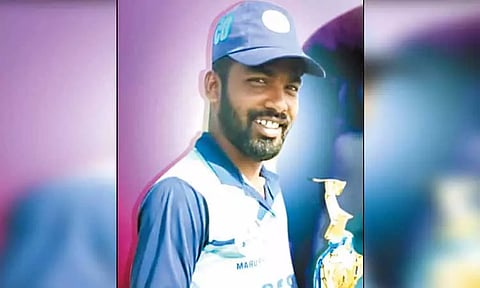 திருவாலங்காடு அருகே மாட்டு வண்டி மீது மோட்டார் சைக்கிள் மோதி எலக்ட்ரீசியன் பலி