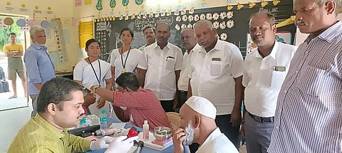 இலவச கண் சிகிச்சை முகாம்