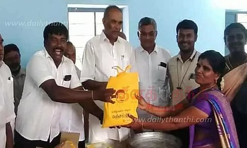 ரூ.7 லட்சத்தில் புதிய ரேஷன் கடை; சபாநாயகர் அப்பாவு திறந்து வைத்தார்