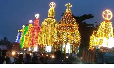 புனித சவேரியார் ஆலய ஆடம்பர தேர்பவனி