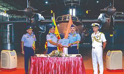 இலங்கை ராணுவ தளபதிகளுடன் இந்திய விமானப்படை தளபதி சந்திப்பு