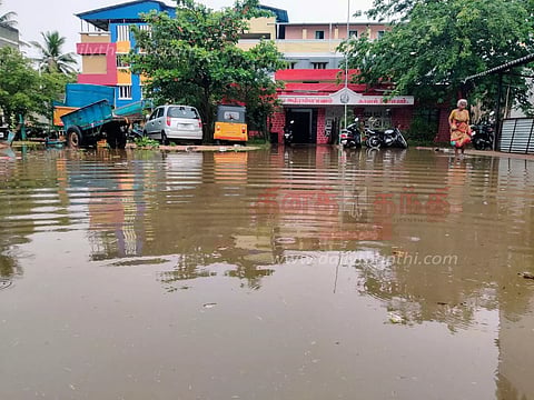 அதிராம்பட்டினத்தில், கொட்டித்தீர்த்த கனமழை
