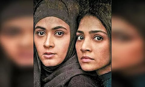 வலுக்கும் எதிர்ப்பு... 'கேரளா ஸ்டோரி' படத்தில் 10 சர்ச்சை காட்சிகள் நீக்கம்