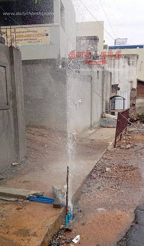 ஈரோட்டில் குழாய் உடைந்து வீணாகிய குடிநீர்