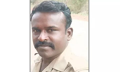 மஞ்சுவிரட்டில் காளை முட்டியதில் போலீஸ்காரர் பலி