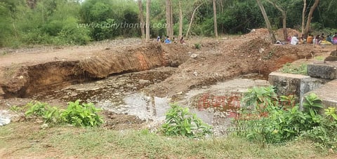 வாய்க்கால் மதகுகளை விரைந்து கட்ட வேண்டும்