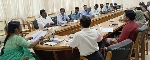 நீட் தேர்வு மையங்களில் ஜெனரேட்டர் வசதி தயாராக இருக்க வேண்டும்-கலெக்டர் அறிவுரை