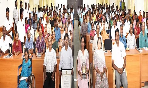 ஜல்ஜீவன் திட்டத்தில் சிறப்பாக பணியாற்றிய ஊரக வளர்ச்சித்துறை அலுவலர்களுக்கு பாராட்டு சான்றிதழ்