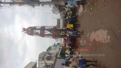 முத்து மாரியம்மன் கோவில் தூக்குதேர் வெள்ளோட்டம்