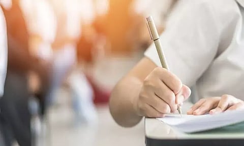 தோல்வி அடைந்துவிடுவோம் என நினைத்து உயிரை மாய்த்துக் கொண்ட பிளஸ் 2 மாணவர்..!