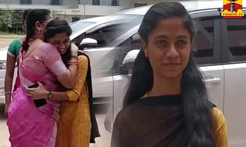 பிளஸ்-2 பொதுத்தேர்வில் திண்டுக்கல் மாணவி 600-க்கு 600 மதிப்பெண் பெற்று சாதனை..!