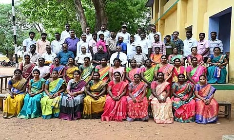 முன்னாள் மாணவர்கள் சந்திப்பு