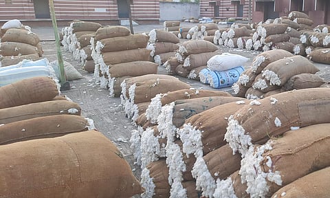 ரூ.20 லட்சத்துக்கு பருத்தி விற்பனை