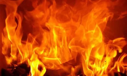 வீட்டில் தீ விபத்து: தாய் மற்றும் 4 குழந்தைகள் உயிரிழப்பு