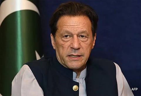 கட்சியின் பெண் நிர்வாகிகளுக்கு சிறையில் பாலியல் தொல்லை - இம்ரான் கான் நீதிமன்றத்தில் பரபரப்பு புகார்