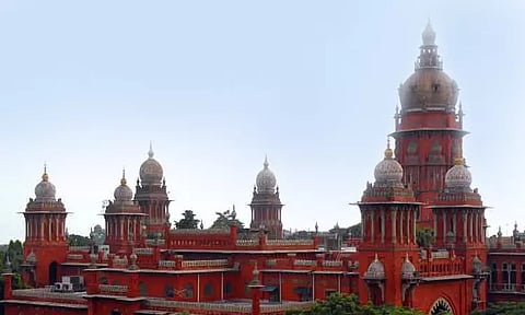 மெட்ரோ ரெயில் வழித்தட திட்டத்தின் மாற்றங்களை உடனுக்குடன் வெளியிட வேண்டும் - ஐகோர்ட்டு உத்தரவு