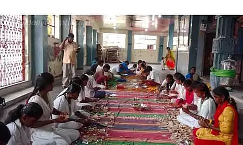 மெய்க்கண்ணுடையாள் அம்மன் கோவிலில் ரூ.3¾ லட்சம் உண்டியல் காணிக்கை வசூல்