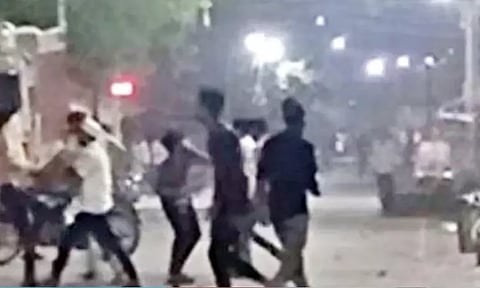 மராட்டியம்: இன்ஸ்டா பதிவால் இரு தரப்பினர் இடையே மோதல், வன்முறை - ஒருவர் பலி