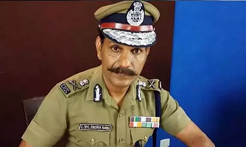 கள்ளச்சாராயம் குடித்த மூவர் உயிரிழந்த சம்பவம்: 2 இன்ஸ்பெக்டர்கள் பணியிடை நீக்கம் - டிஜிபி உத்தரவு