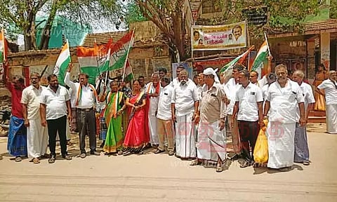 காங்கிரஸ் கட்சியினர் கொண்டாட்டம்