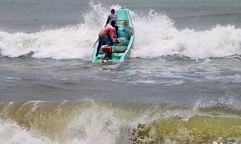 கடலூரில் கடல் சீற்றம்