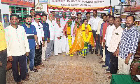 முன்னாள் மாணவர்கள் சந்திப்பு