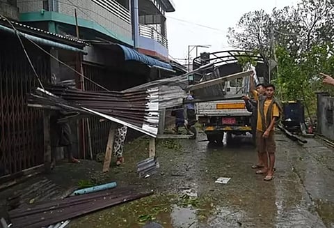 கடலோர பகுதிகளை பந்தாடிய மோக்கா புயல்; மியான்மரில் கடும் பாதிப்பு- 700 பேர் காயம்