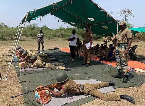 அண்ணாமலை பல்கலைக்கழகத்தில் மாணவர்களுக்கு துப்பாக்கி சுடும் பயிற்சி