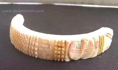 சங்கு வளையல்-பகடைக்காய் கண்டெடுப்பு