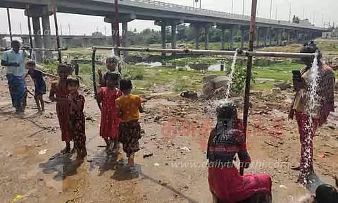 அமராவதி ஆற்றங்கரையில் பக்தர்கள் குளிக்க சிறப்பு ஏற்பாடு